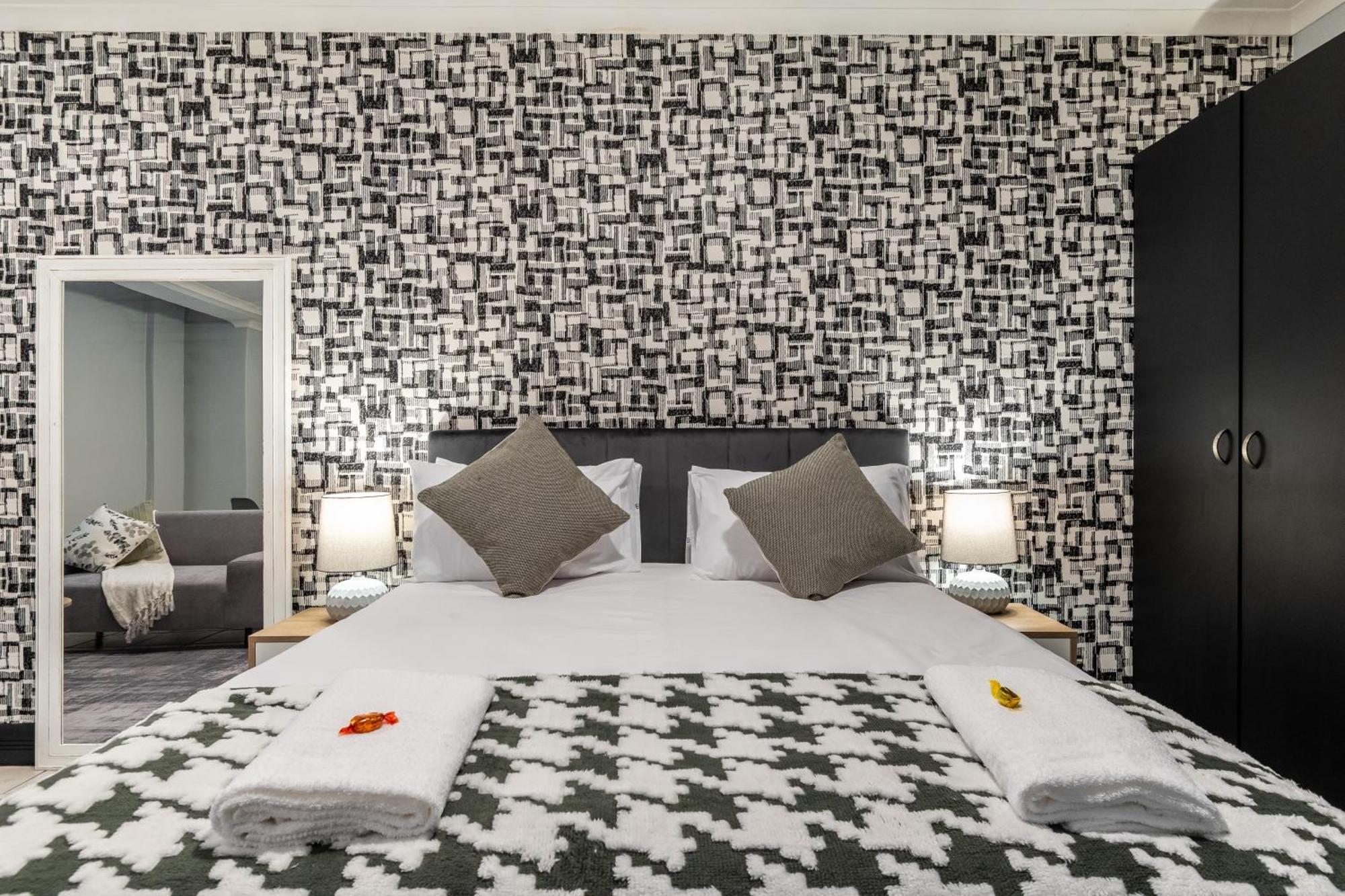 Apartament The Square 135- Studio With Free Parking, Pool & Gym Access Kapsztad Zewnętrze zdjęcie